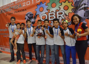 1ºlugar_escolaPública_Premiação Robótica_OB_2015_foto_JulianaSantos  (328)